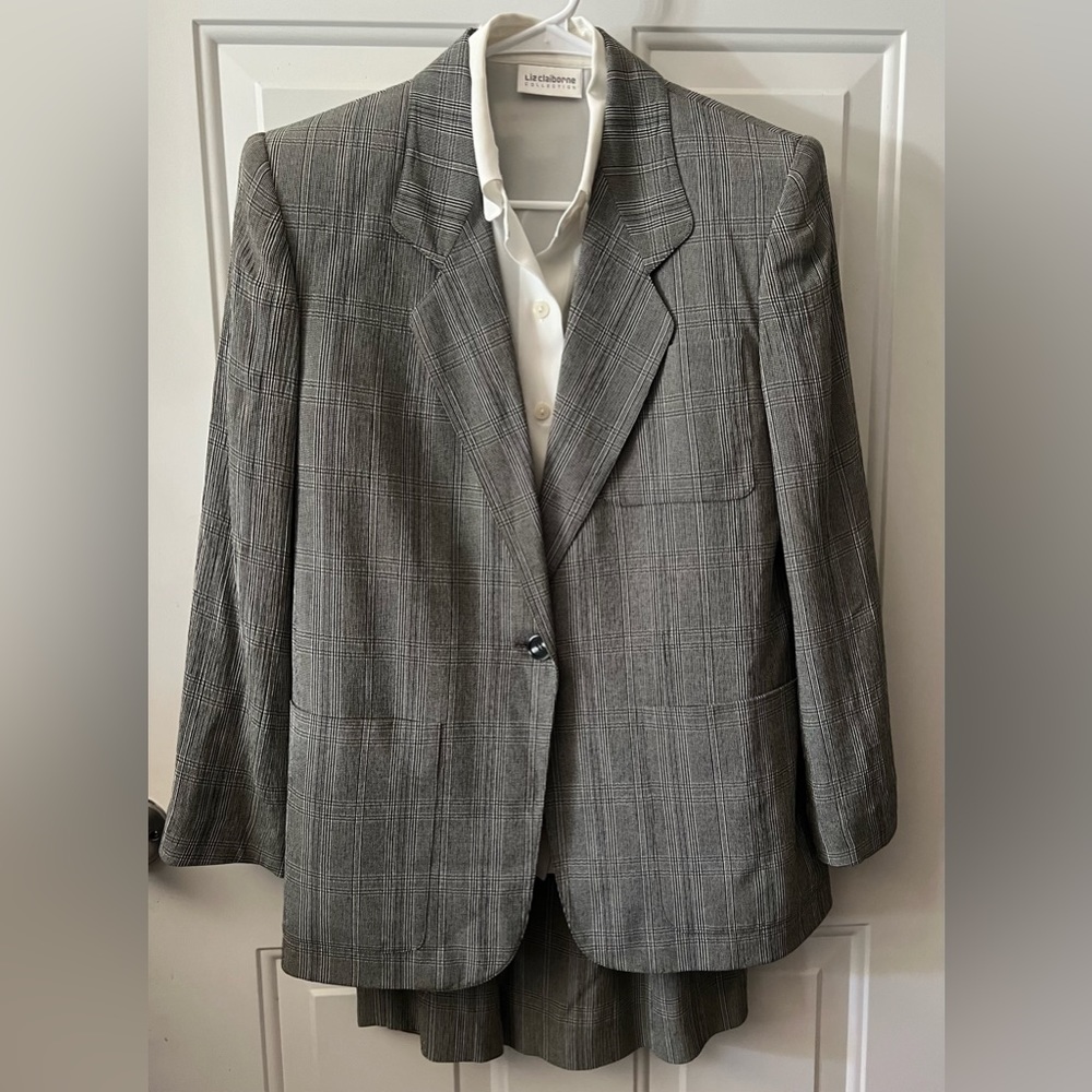 Liz Claiborne Grey 3pc Suit Set Sz 4/6